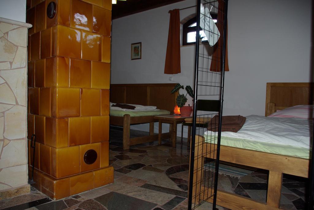 Hotel Dabasi Lovas Vendeghaz Pokój zdjęcie